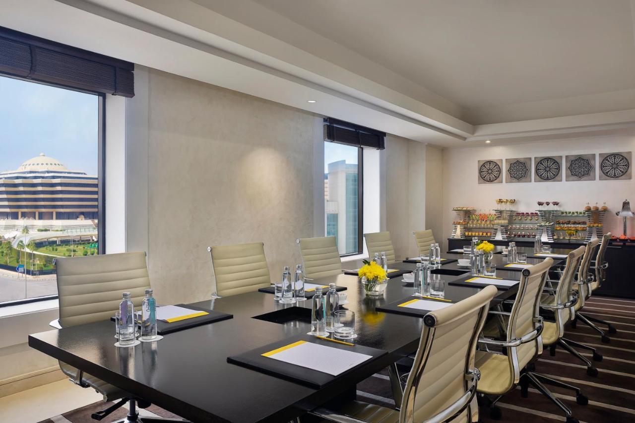 Voco - Riyadh, An Ihg Hotel - فندق فوكو الرياض, احدى فنادق مجموعة إنتركونتيننتال Exterior photo Meeting room