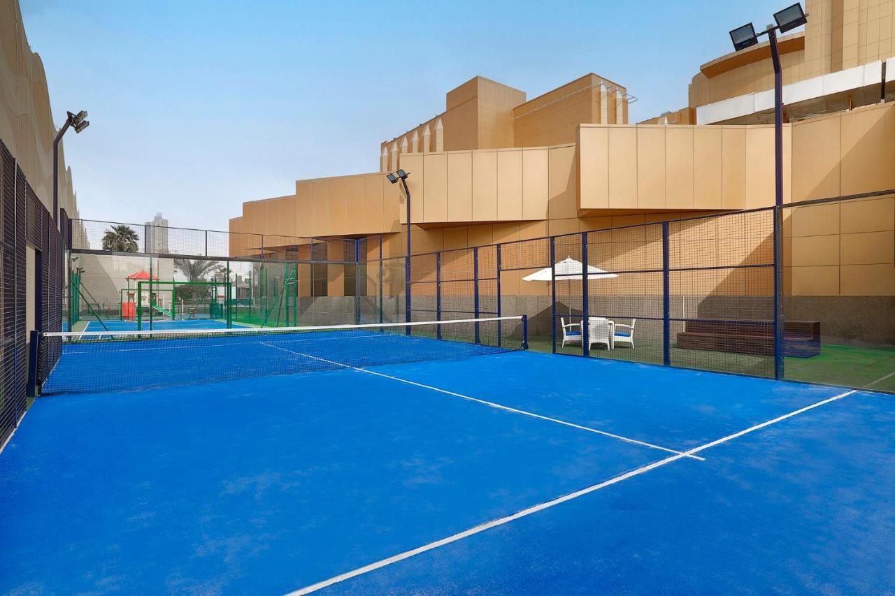 Voco - Riyadh, An Ihg Hotel - فندق فوكو الرياض, احدى فنادق مجموعة إنتركونتيننتال Exterior photo A paddle tennis court