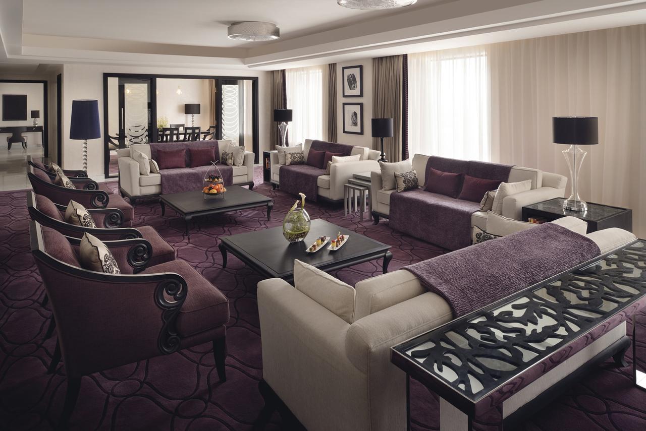 Voco - Riyadh, An Ihg Hotel - فندق فوكو الرياض, احدى فنادق مجموعة إنتركونتيننتال Exterior photo The interior of a suite at the Mandarin Oriental, Munich