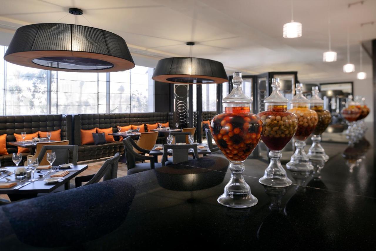 Voco - Riyadh, An Ihg Hotel - فندق فوكو الرياض, احدى فنادق مجموعة إنتركونتيننتال Exterior photo The restaurant