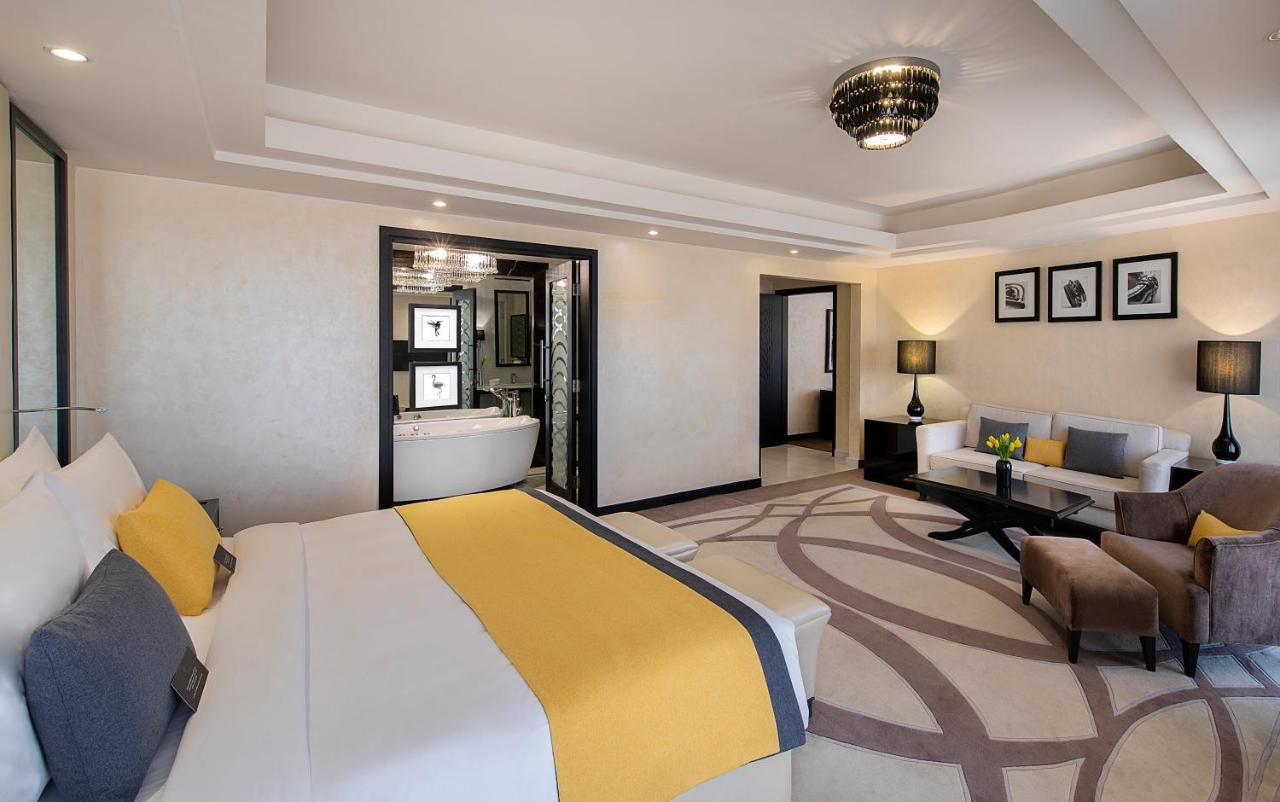 Voco - Riyadh, An Ihg Hotel - فندق فوكو الرياض, احدى فنادق مجموعة إنتركونتيننتال Exterior photo Suite